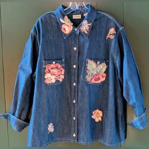 Crossroads Vintage Women’s Denim Blue
Button Down Long Sleeve Shirt size XL